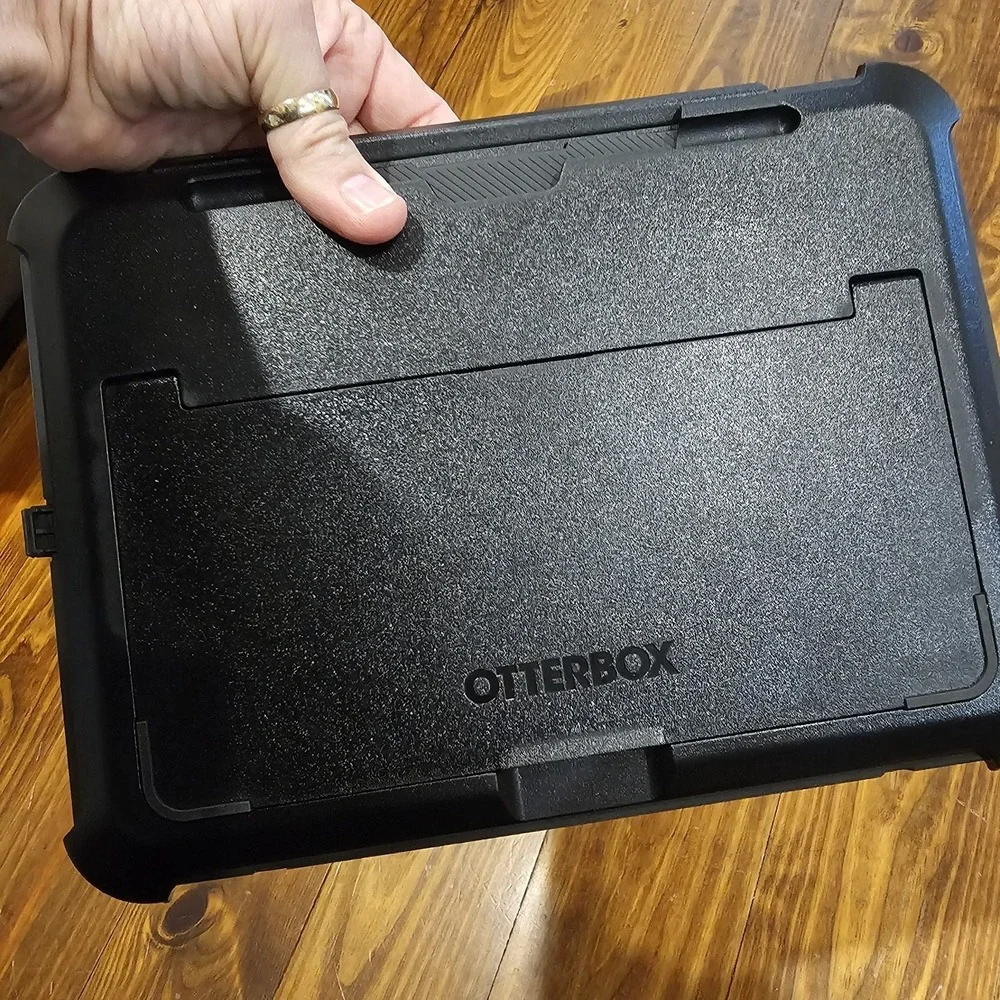 OTTERBOX Defender Series Case for iPad Pro 11